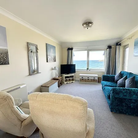 Waters Edge Holiday home